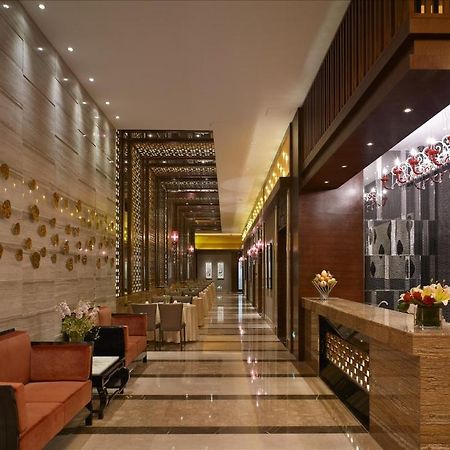 Sovereign Hotel Zhanjiang Exterior foto