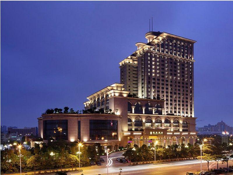 Sovereign Hotel Zhanjiang Exterior foto