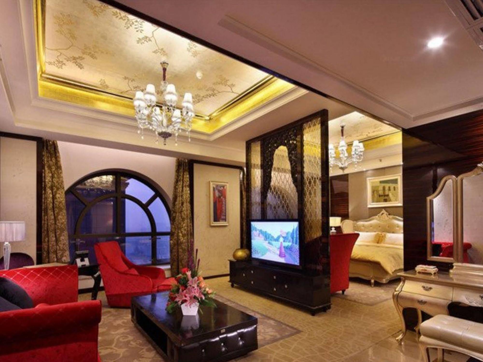 Sovereign Hotel Zhanjiang Exterior foto